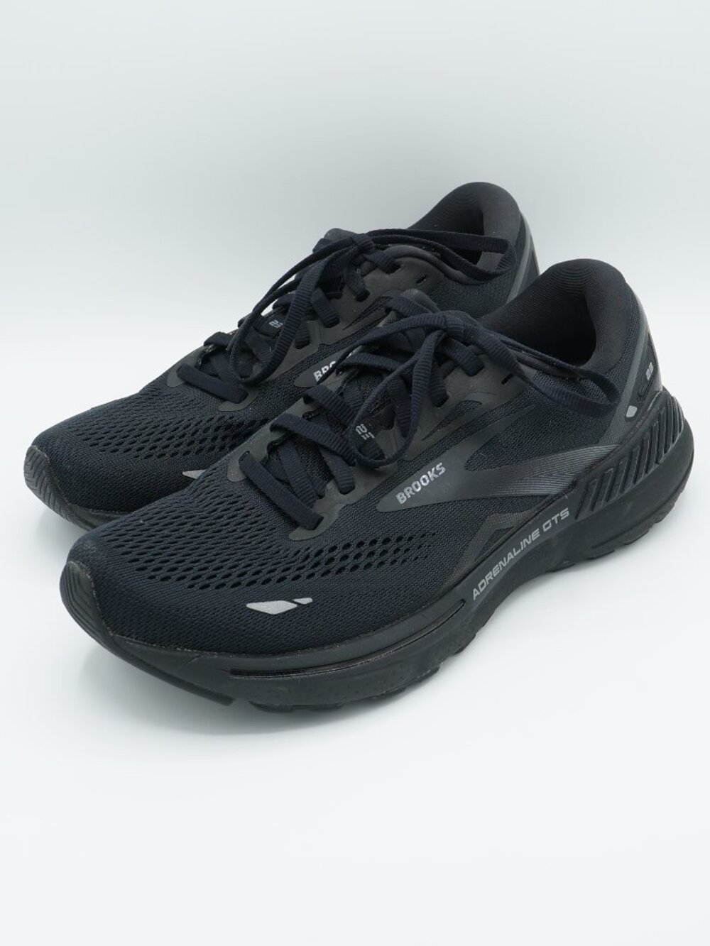 Brooks Adrenaline GTS 23 Triple Black Running Shoes Women's Size 9 Medium B
